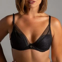 Chantelle Festivite Lace Plunge Bra 3682