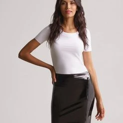 Commando Faux Patent Mini Short SK09