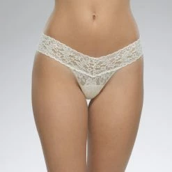 Hanky Panky Signature Lace Low Rise Thong 4911