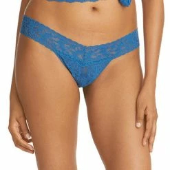 Hanky Panky Signature Lace Low Rise Thong 4911