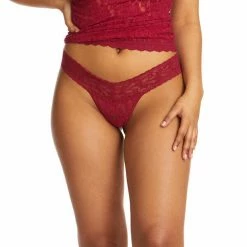 Hanky Panky Signature Lace Low Rise Thong 4911