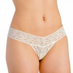 Hanky Panky Signature Lace Low Rise Thong 4911