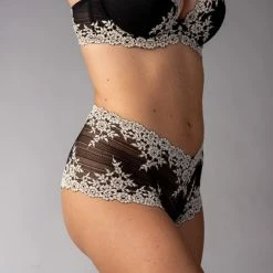 Wacoal Embrace Lace Boyshort 67491