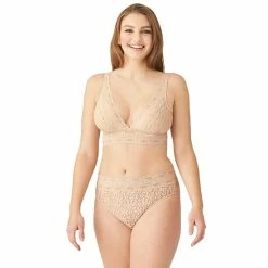 Wacoal Halo Lace Wire Free Soft Cup Bra 811205