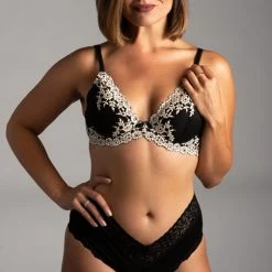 Wacoal Embrace Lace Plunge Contour Bra 853291